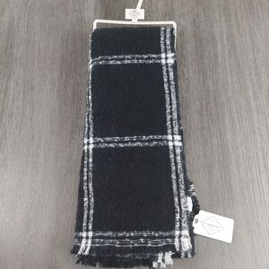 St. John's Bay Classic Black and White Scarf Wide Warm Winter Plaid Women